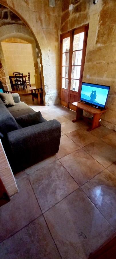 Villa Ta Lucia Farmhouse With Private Pool And Bbq Santa Luċija Exterior foto